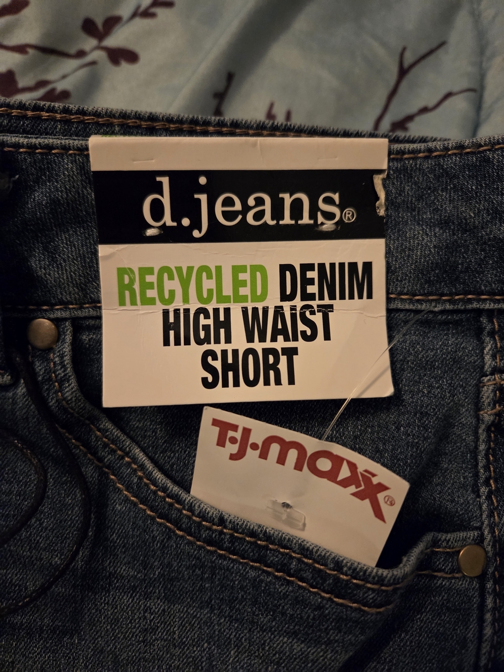 d. jeans Recycled Denim High Waist Jean Shorts NWT - Picture 7 of 11